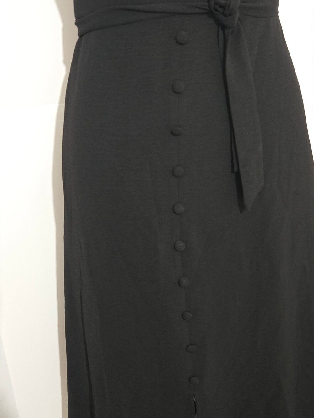 Black Button-Front Midi Skirt with Self Tie Waist - Picture 4 of 8